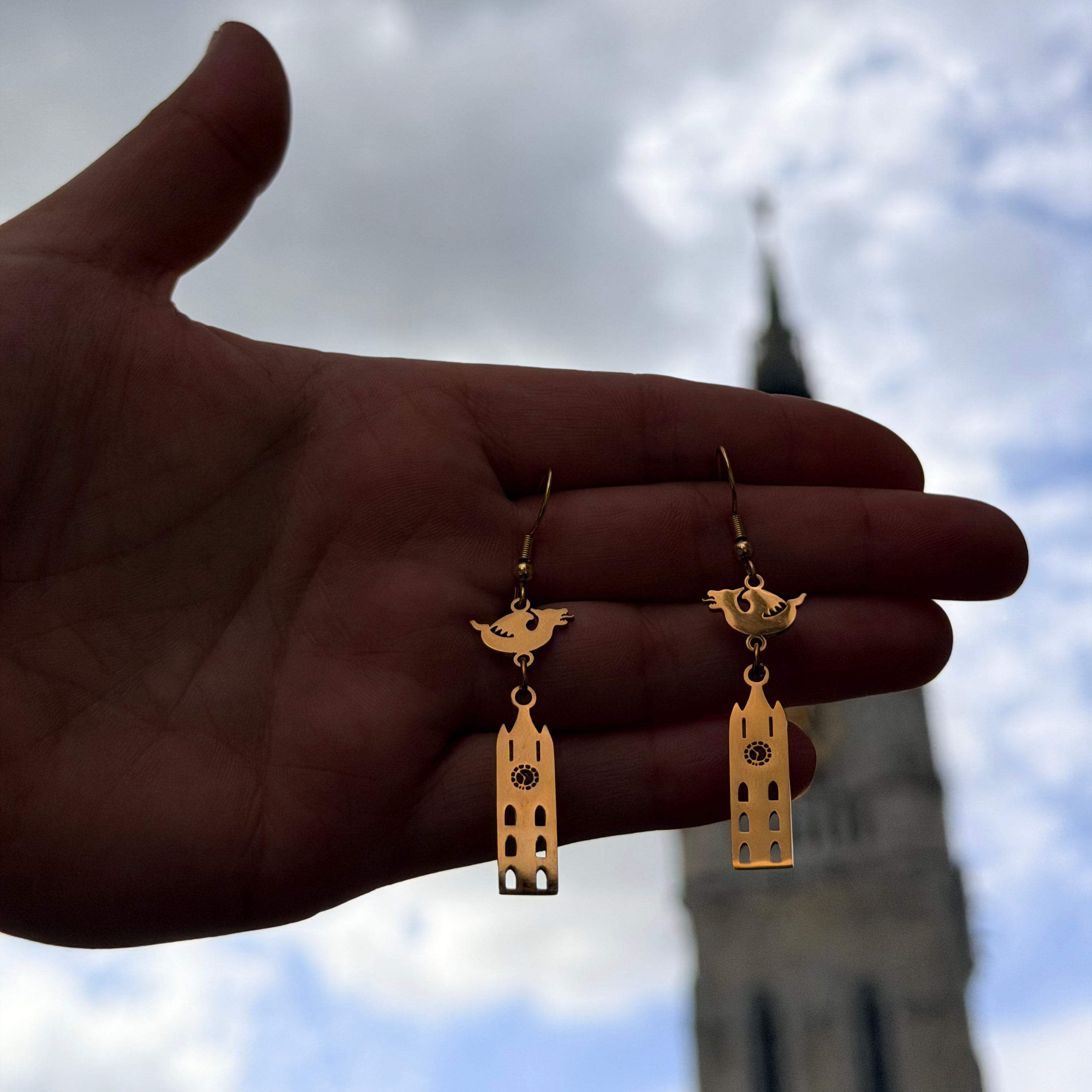 Dragon in the Belfort Earrings Gold