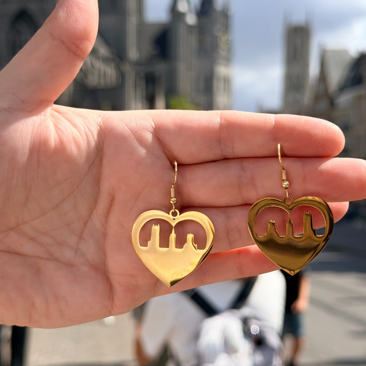 Heart Skyline Earrings Gold